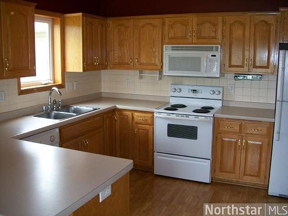 2nd image of 500 Chalupsky Ave NE