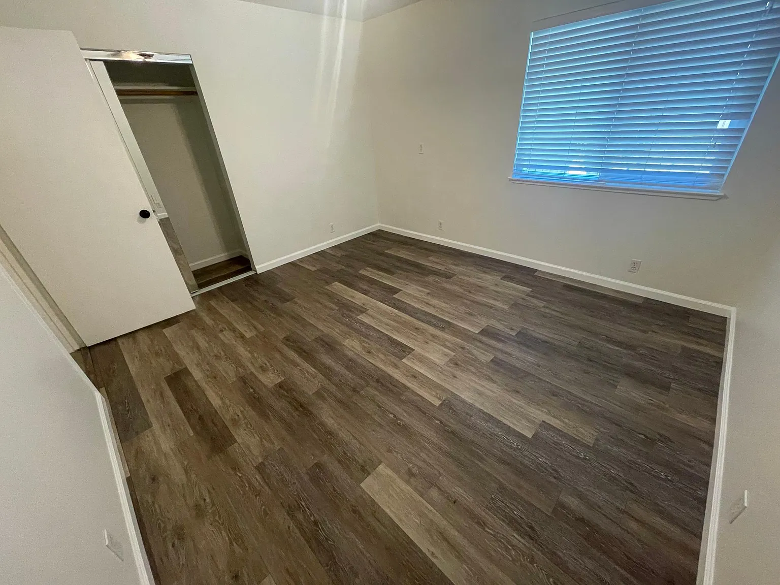 2 bed, 750 sqft, $2,100 — Photo 4