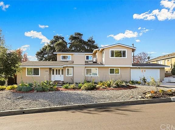 2nd image of 1743 Vista Del Valle Dr