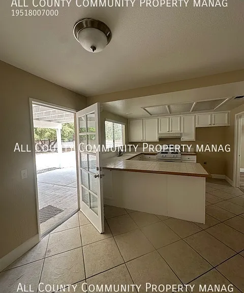 6563 Whitman Ct — Photo 16