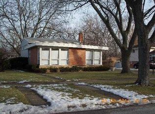 814 Lawler Ave, Wilmette, IL