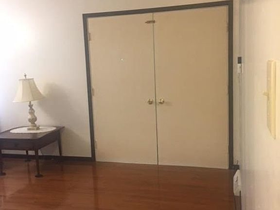 3rd image of 265 Hitchcock Dr