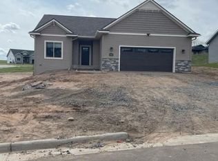 6440 Aspen Ridge Dr, Eau Claire, WI 54703