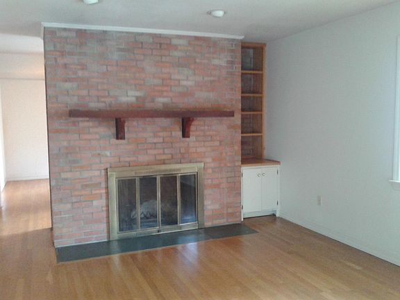 4th image of 416 N Haywood St