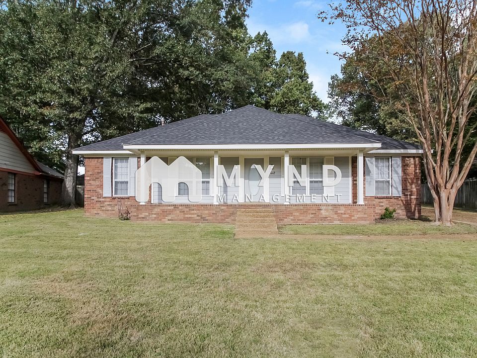 1st image of 447 Griffon Dr