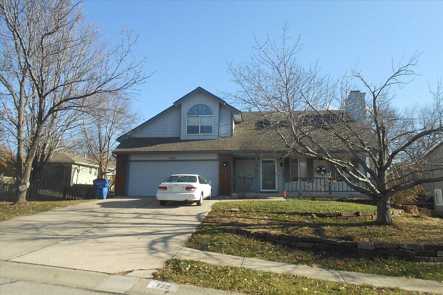 1st image of 722 NW 42nd St
