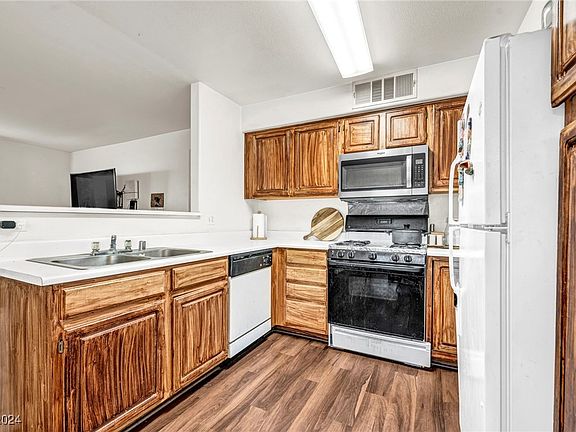 5th image of 5710 E Tropicana Ave Unit 2087
