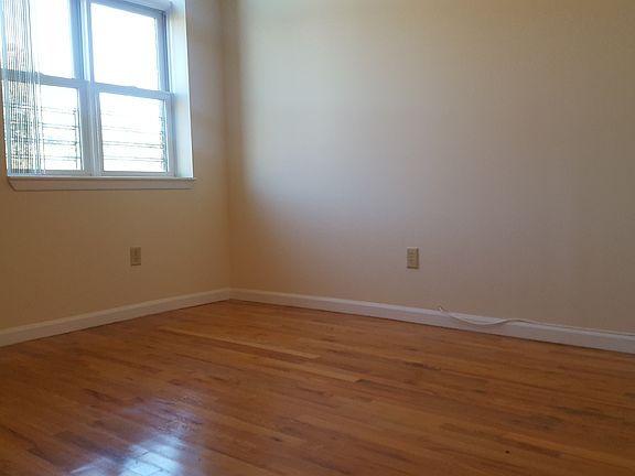 3rd image of 608 President St #90834B