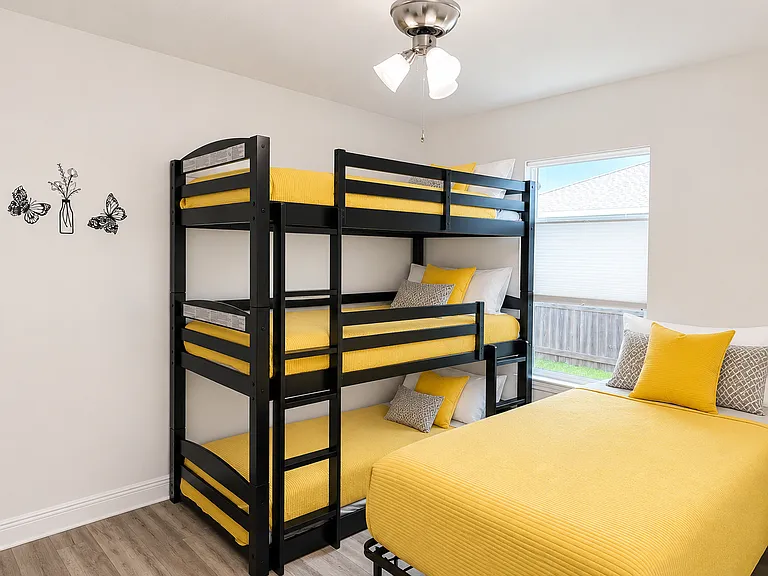 9288 E River Dr — Photo 38