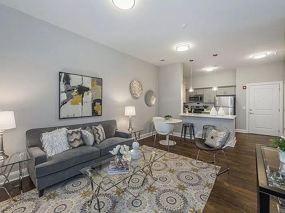 2nd image of 744 Park Ave