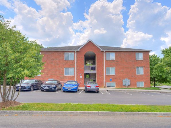 200 Fairfax Rd #2B-2Ba-1064Sqft