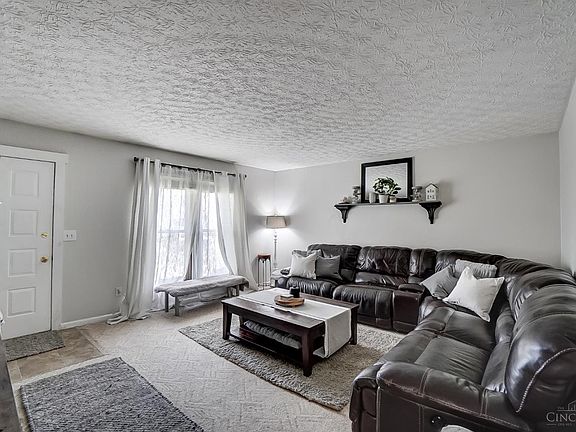 3rd image of 6467 Sandric Ln