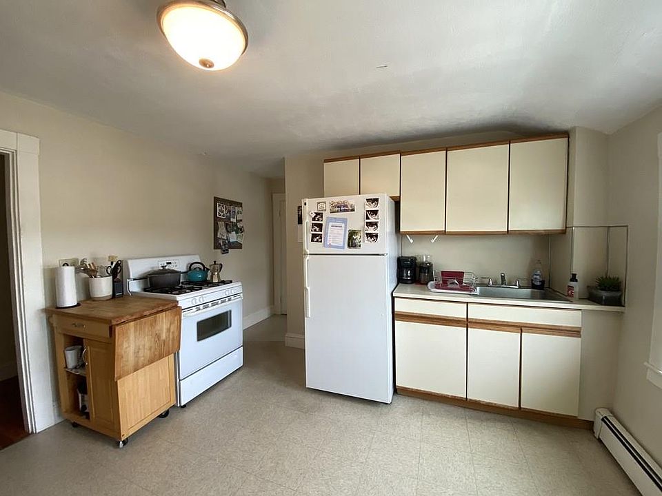 1st image of 15 Lovett St #6