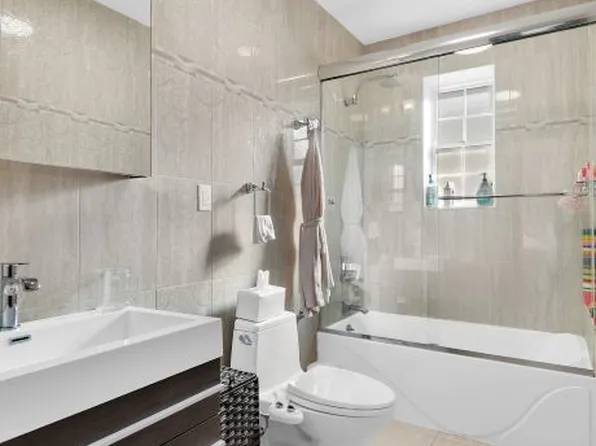 1980 East 8th Street image 26 of 31