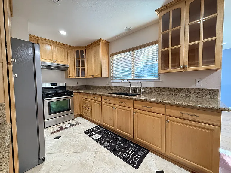 15679 Velour Dr — Photo 6