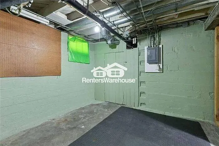 945 Sherburne Ave — Photo 21