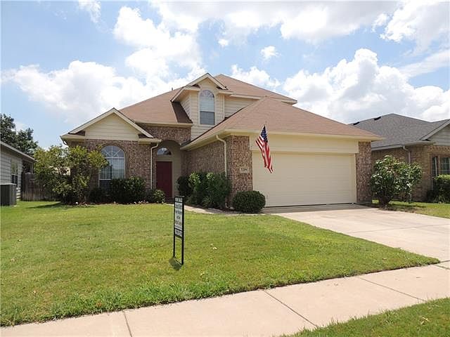 1st image of 3209 Florian Ln