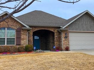 2962 W Tiger Eye Dr, Fayetteville, AR 72704