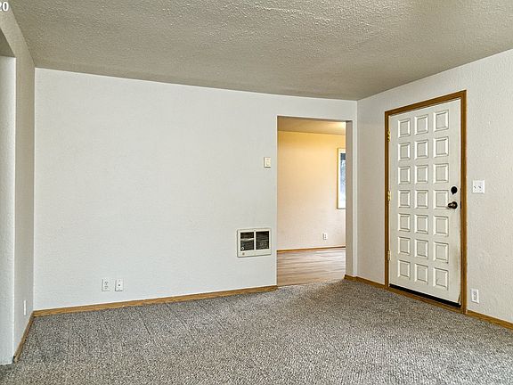 5th image of 13318 NE 39th St