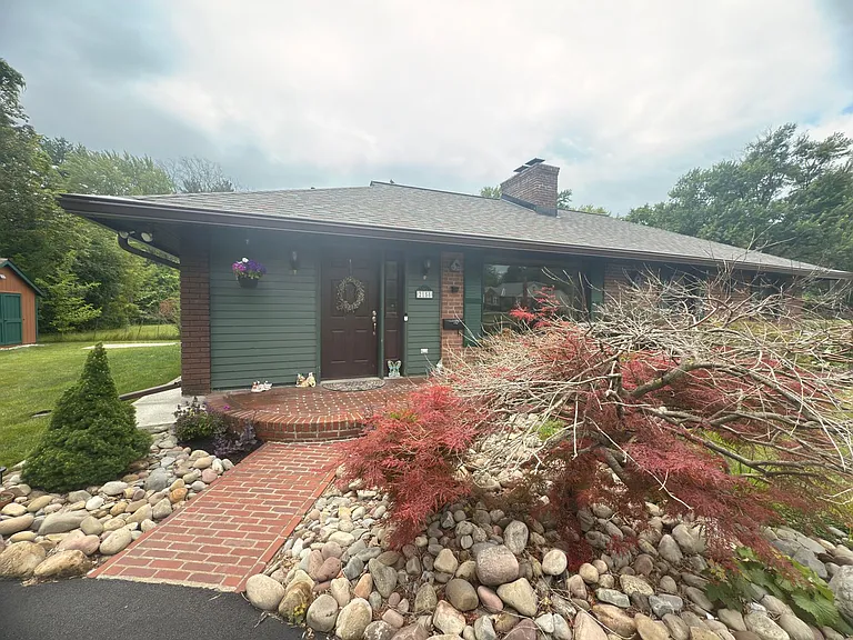 2158 Rankin Rd — Photo 5
