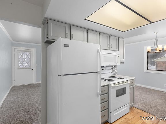 5th image of 95 Old Mill Dr Unit 11