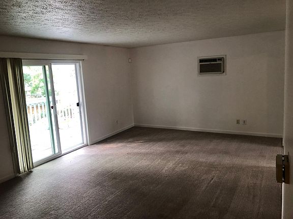 5th image of 10922 E 16th Ave