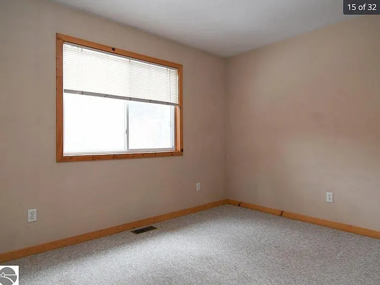 2254 10th Ave — Photo 5
