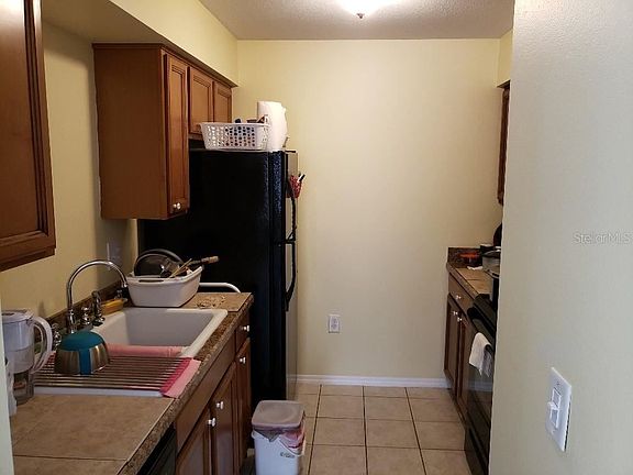5th image of 211 Dorchester Sq