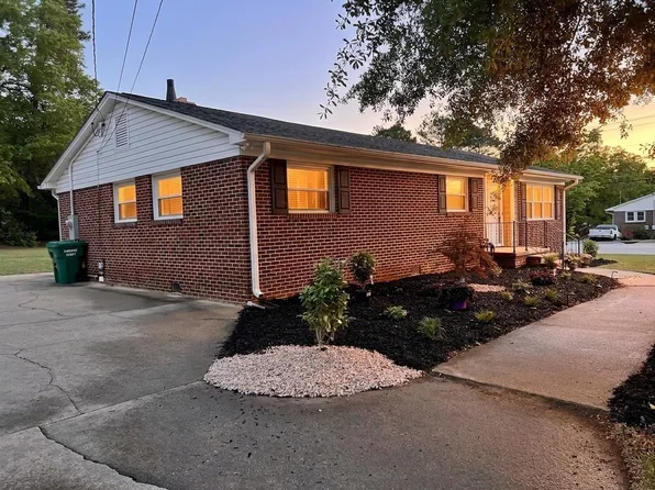 300 Mimosa Dr, Gaffney, SC 29341