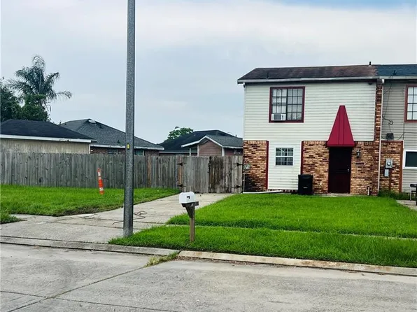 5165 Bayouview Ct, New Orleans, LA 70126