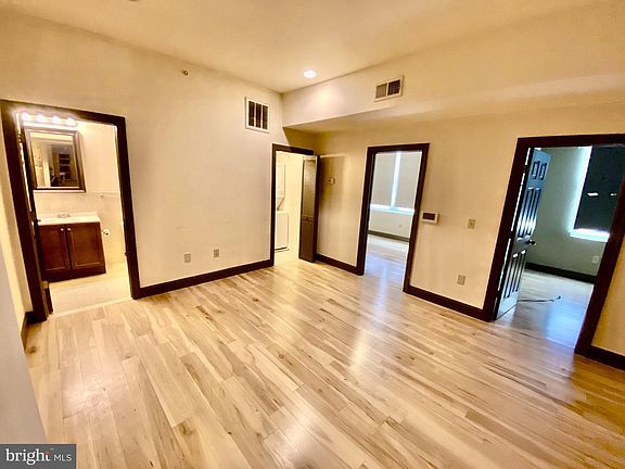 3rd image of 439 N 13th St #4J