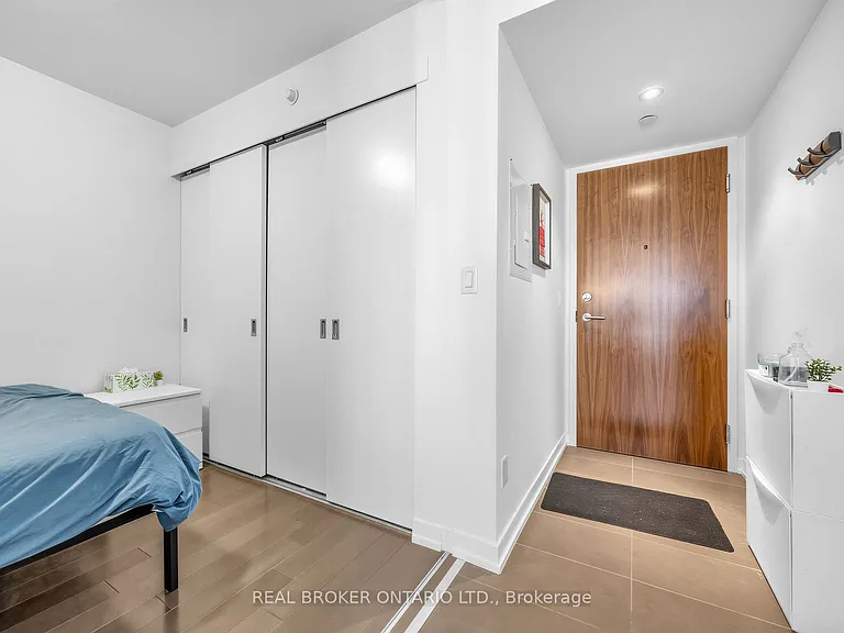 170 Fort York Blvd #407 — Photo 23
