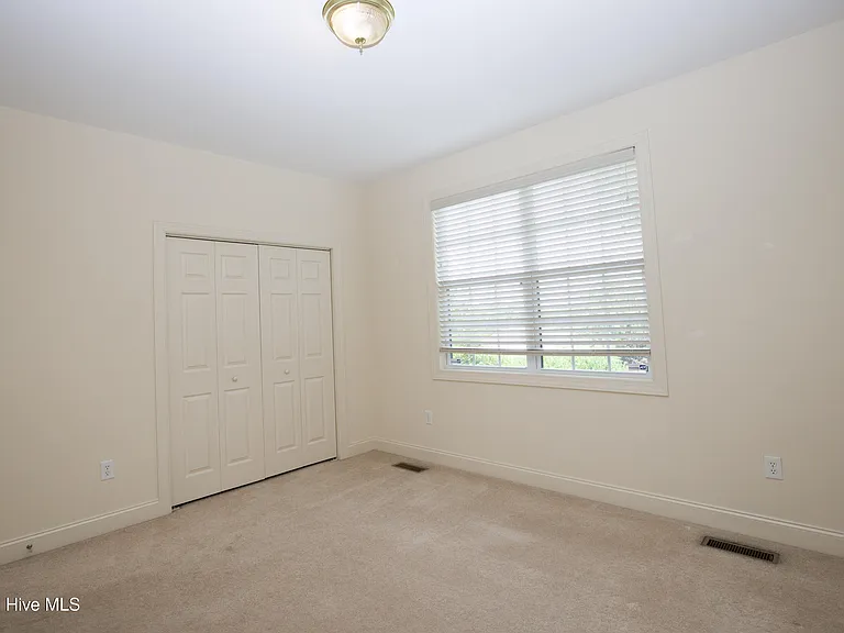 34 Princess Gate Dr — Photo 38