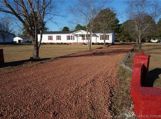 3001 Popes Crossing Rd, Lumberton, NC 28358
