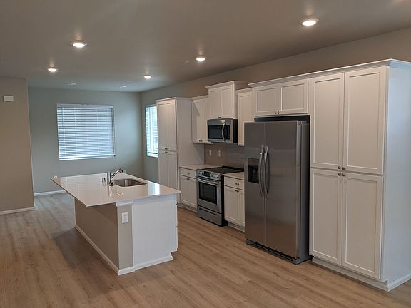 4th image of 32645 Steamboat Ln #15