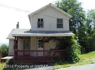 462 3rd St, Plymouth, PA 18651