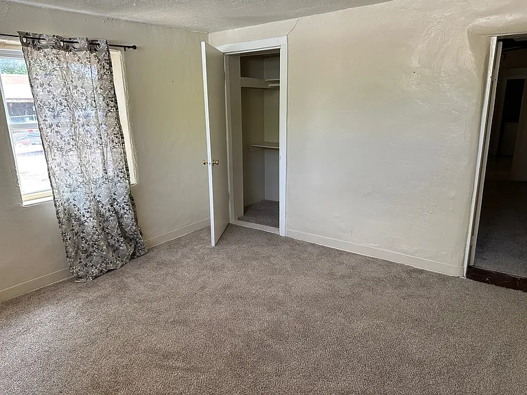Bed Room/ Office