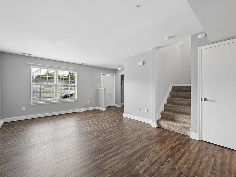 411 Old Oak Pl #1 — Photo 11