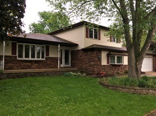 738 Barber Ln, Joliet, IL 60435