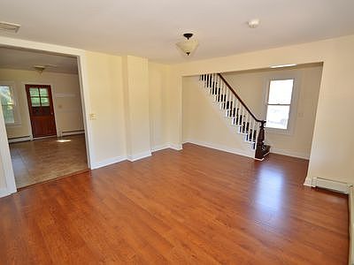 4th image of 17-19 E Main St
