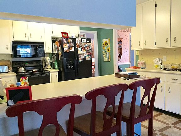 5th image of 3700 Mundon Way