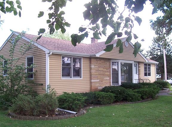 2nd image of 23046 W Lake Shore Dr