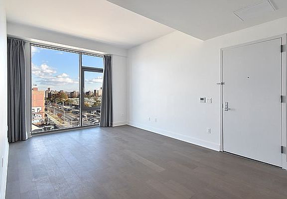 5th image of 50-11 Queens Blvd #707
