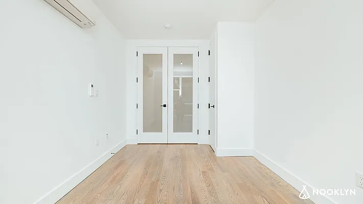 Rented by Nooklyn NYC LLC | media 41