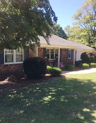 2nd image of 128 Colonial Dr