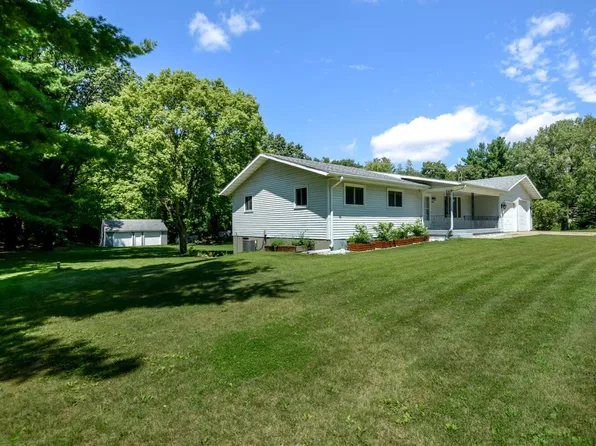 7201 Birchwood Drive, Sauk City, WI 53583