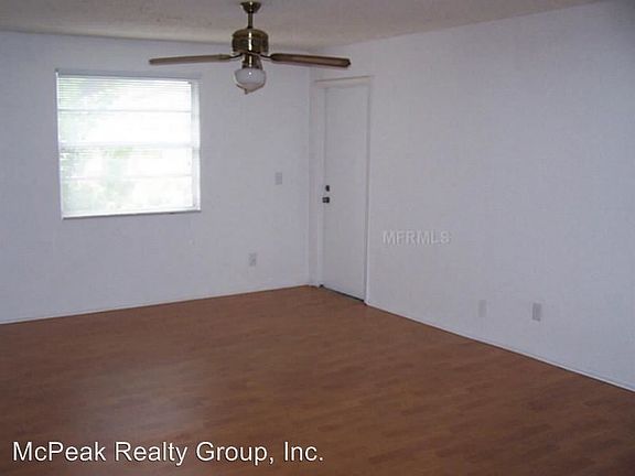 5th image of 213 Red Cedar Pl