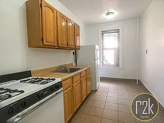 42-05 Layton Street, #4A