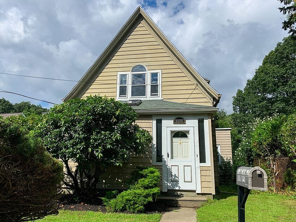 1136 Main St, Reading, MA 01867 | Zillow