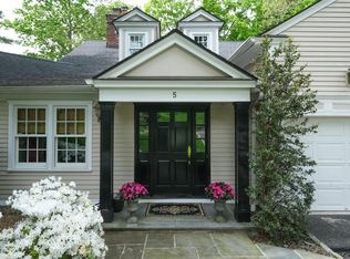 5 Sturgis Rd, Bronxville, NY 10708